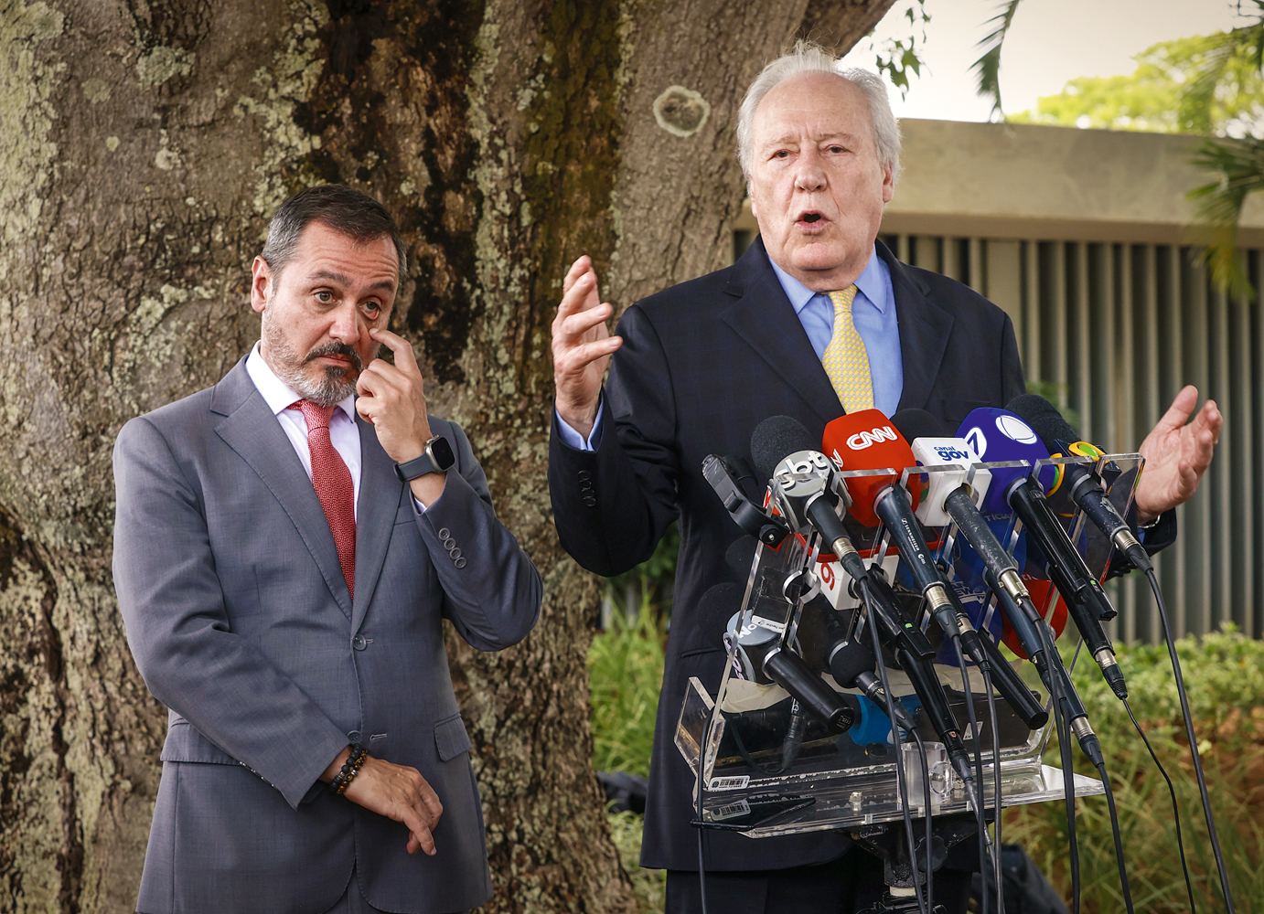 DISPUTA -&ensp;Lewandowski e Andrei: reclama&ccedil;&otilde;es de falta de coopera&ccedil;&atilde;o