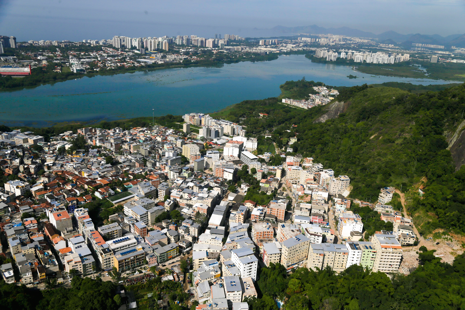 EM EXPANSÃO - Muzema, no Rio: tráfico avança até no mercado imobiliário