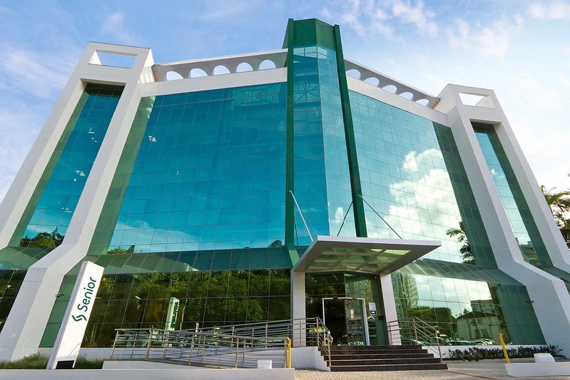 Senior lucra R$ 65,6 mi no trimestre e receita chega a R$ 297 mi