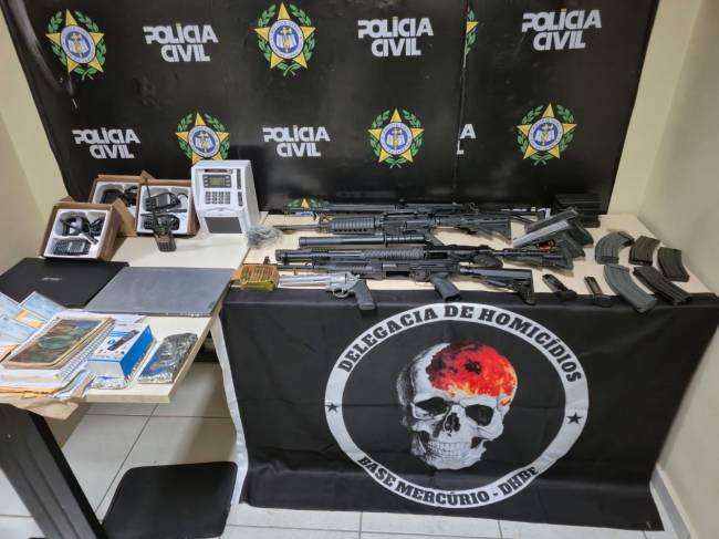 Material apreendido na casa do suplente a vereador Mario Gentil.