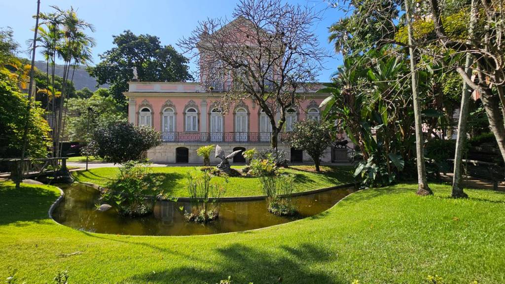 No Rio, Complexo do Alemão ganha biblioteca afro-indígena