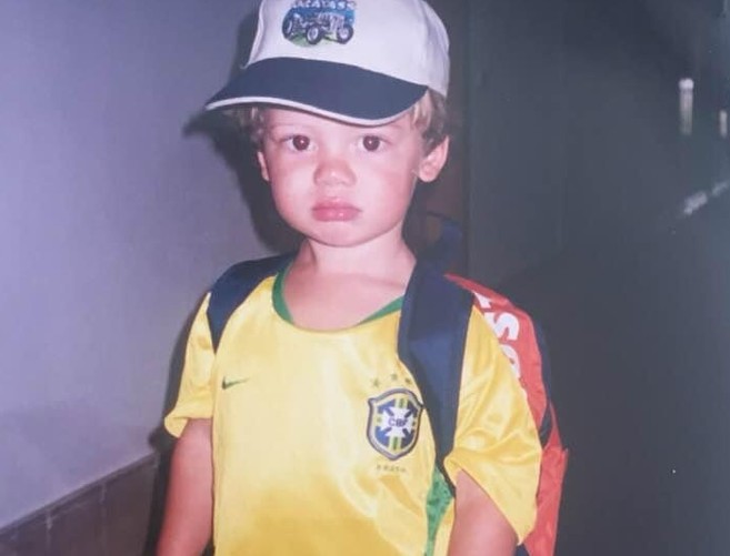 Retrato de Lucas Pinheiro, esquiador alpino, quando criança