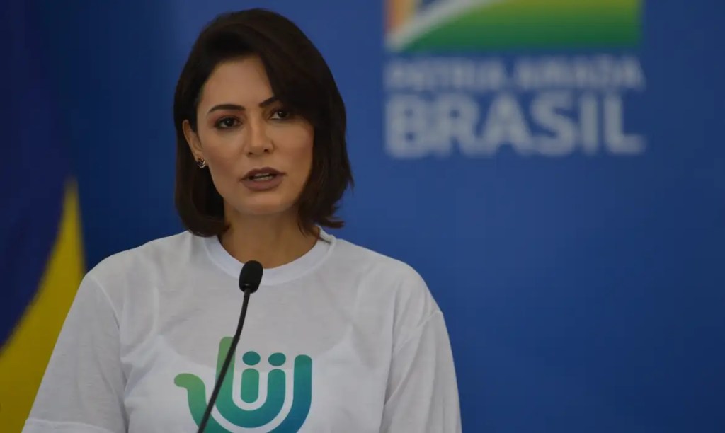 Michelle participa de reunião de emergência com Valdemar e bancada do PL