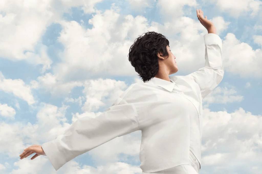 O que é a Cloud Dancer, que a Pantone definiu como a cor de 2026?