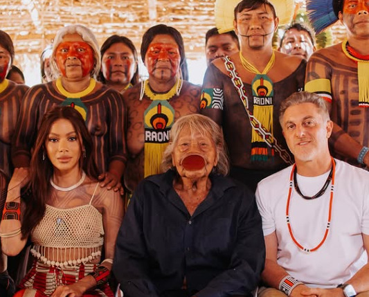 Bastidores de visita de Huck e Anitta a aldeia indígena geram polêmica