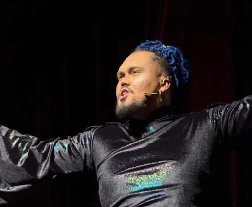 Ator de 25 anos morre ao passar mal durante espetáculo