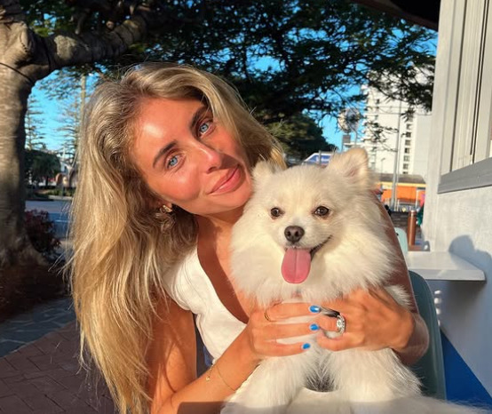 Criadora de conteúdo adulto é detida em Bali após aventura sexual