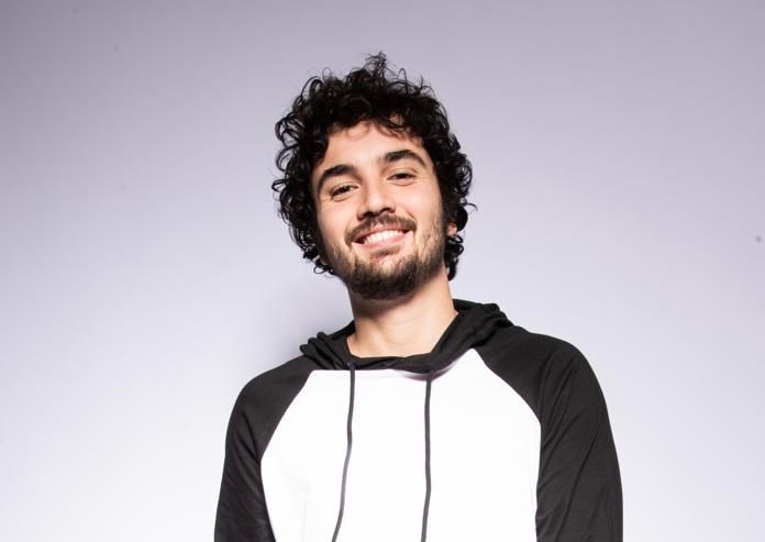 Ator da TV Globo protagoniza filme sobre luto ao perder a mãe