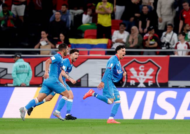 DOHA, QATAR - DECEMBER 10: Jorge Sanchez of Cruz Azul celebrates scoring his team's first goal during the FIFA Derby of the Americas 2025 match between Cruz Azul and CR Flamengo at Ahmad Bin Ali Stadium on December 10, 2025 in Doha, Qatar. (Photo by Getty Images/Getty Images)