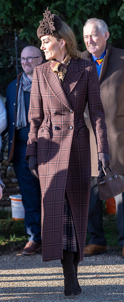 Kate veste casaco xadrez Blazé Milano e lenço Really Wild Clothing