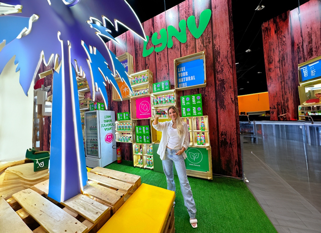 Água de coco Lynv contrata Centria para estruturar rodada de captação