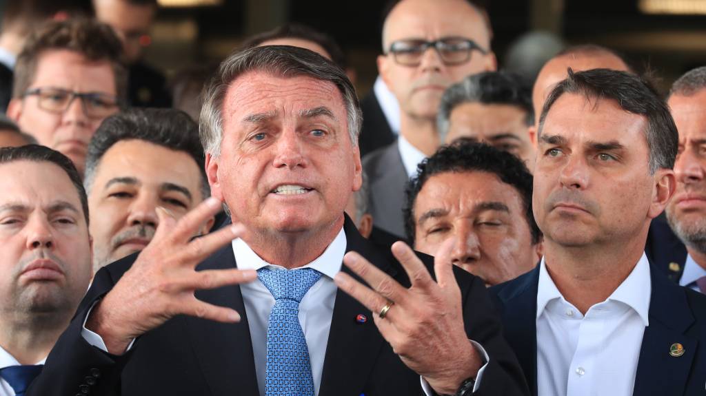 Bolsonaro confirma Flávio como candidato à Presidência em 2026