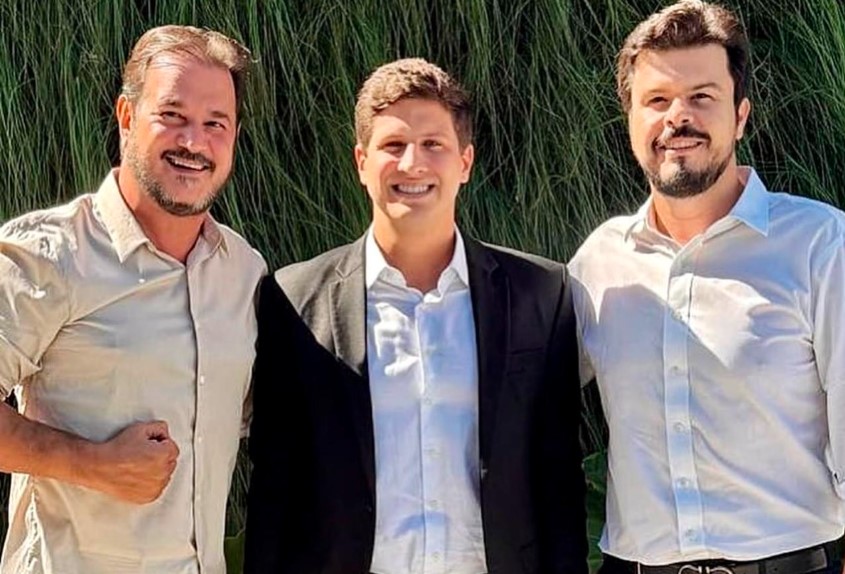 ‘Soldado de Lula’, João Campos ganha o apoio de Rueda e do União Brasil