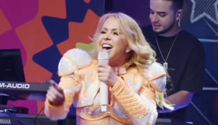 Joelma é assediada durante show em Belém