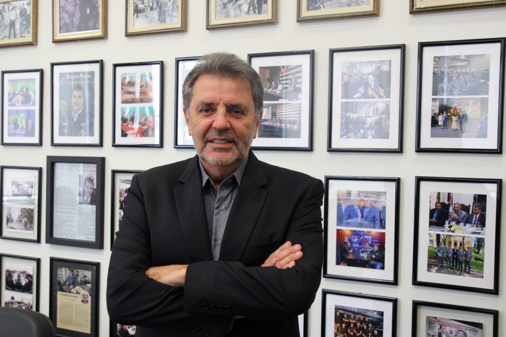 Do sequestro de Silvio Santos à prisão de Queiroz: quem é o sucessor de Derrite em SP