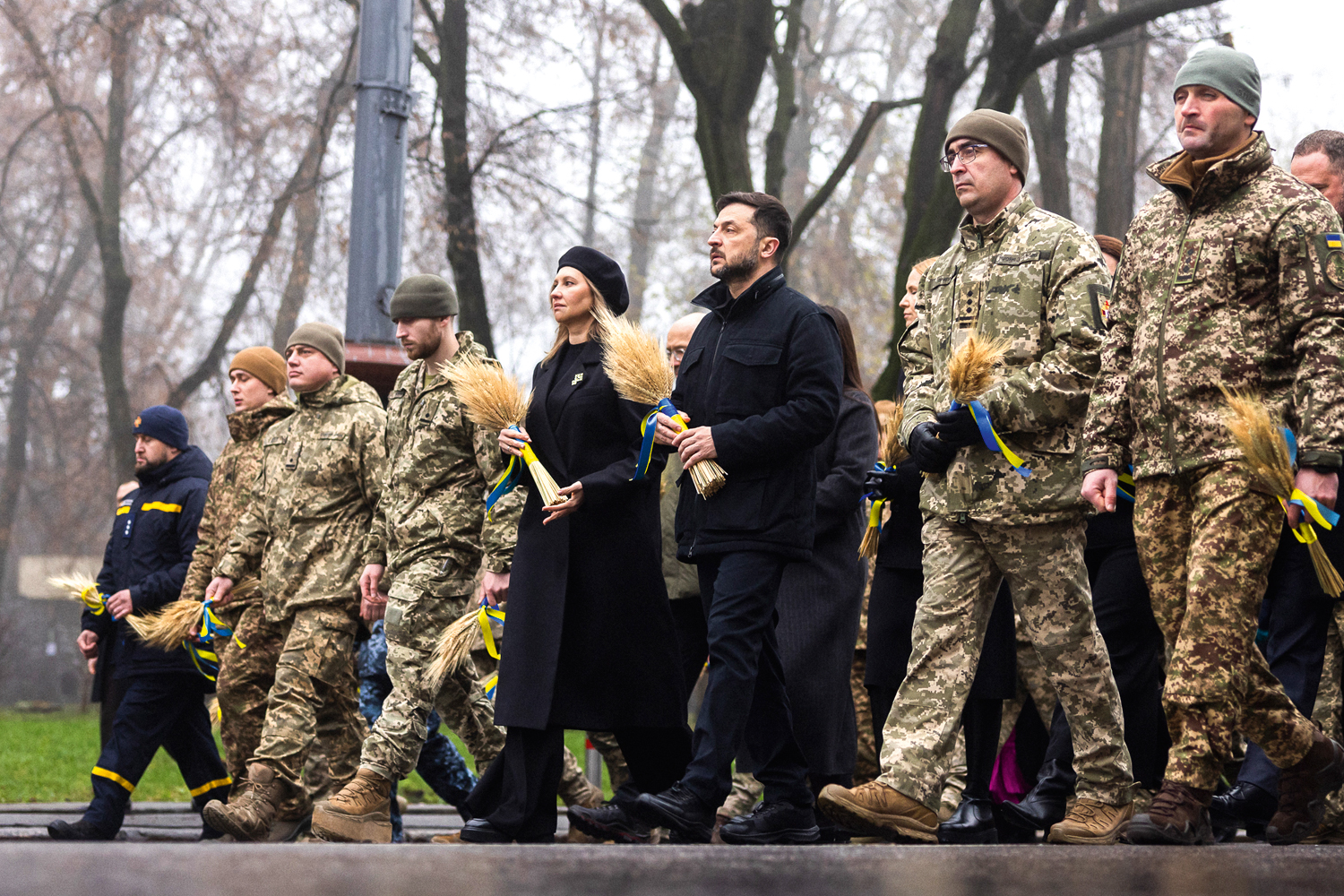 CACIFE BAIXO - Zelensky: cada vez mais pressionado pela Casa Branca