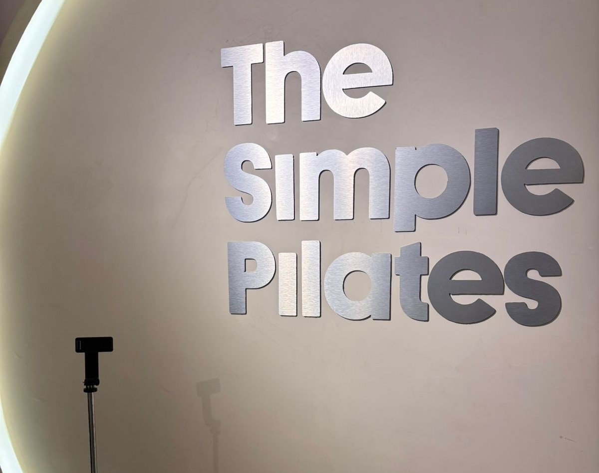 The Simple Pilates oferece tripés para alunas que desejam registrar as aulas