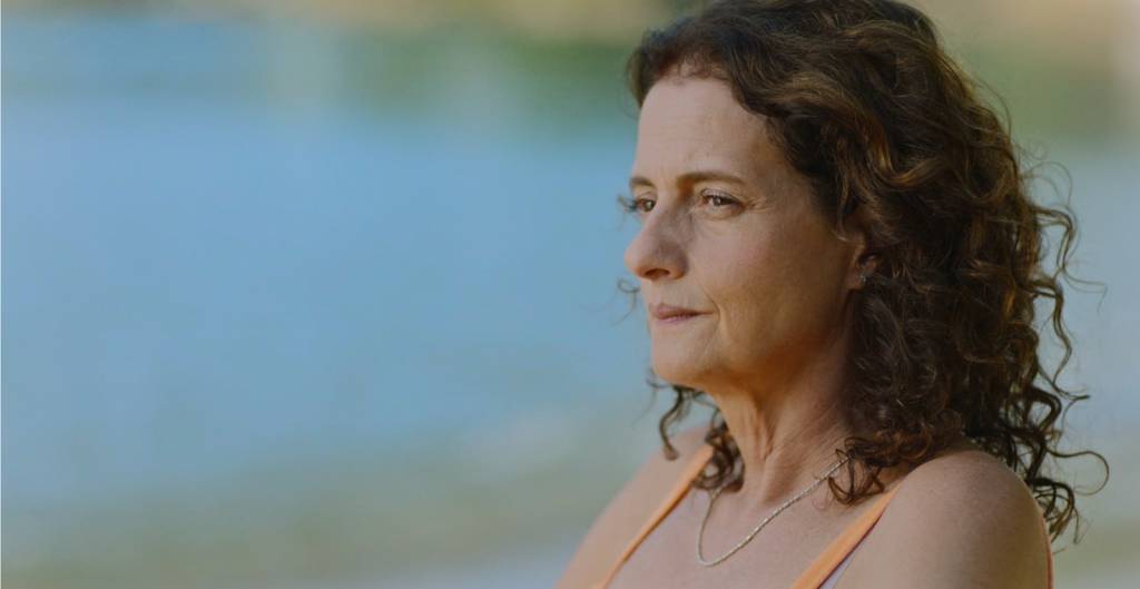 Denise Fraga celebra maturidade e raízes lusitanas: “Tentando entender quem eu sou”