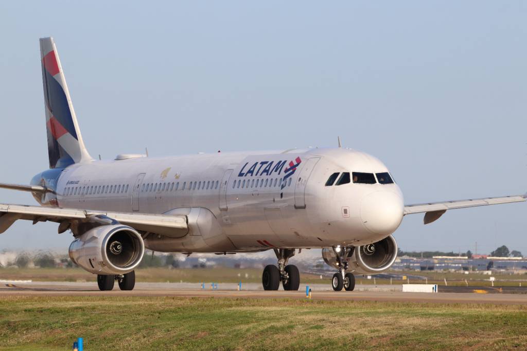 Latam amplia voos para Barcelona e retoma rota sazonal para Bariloche