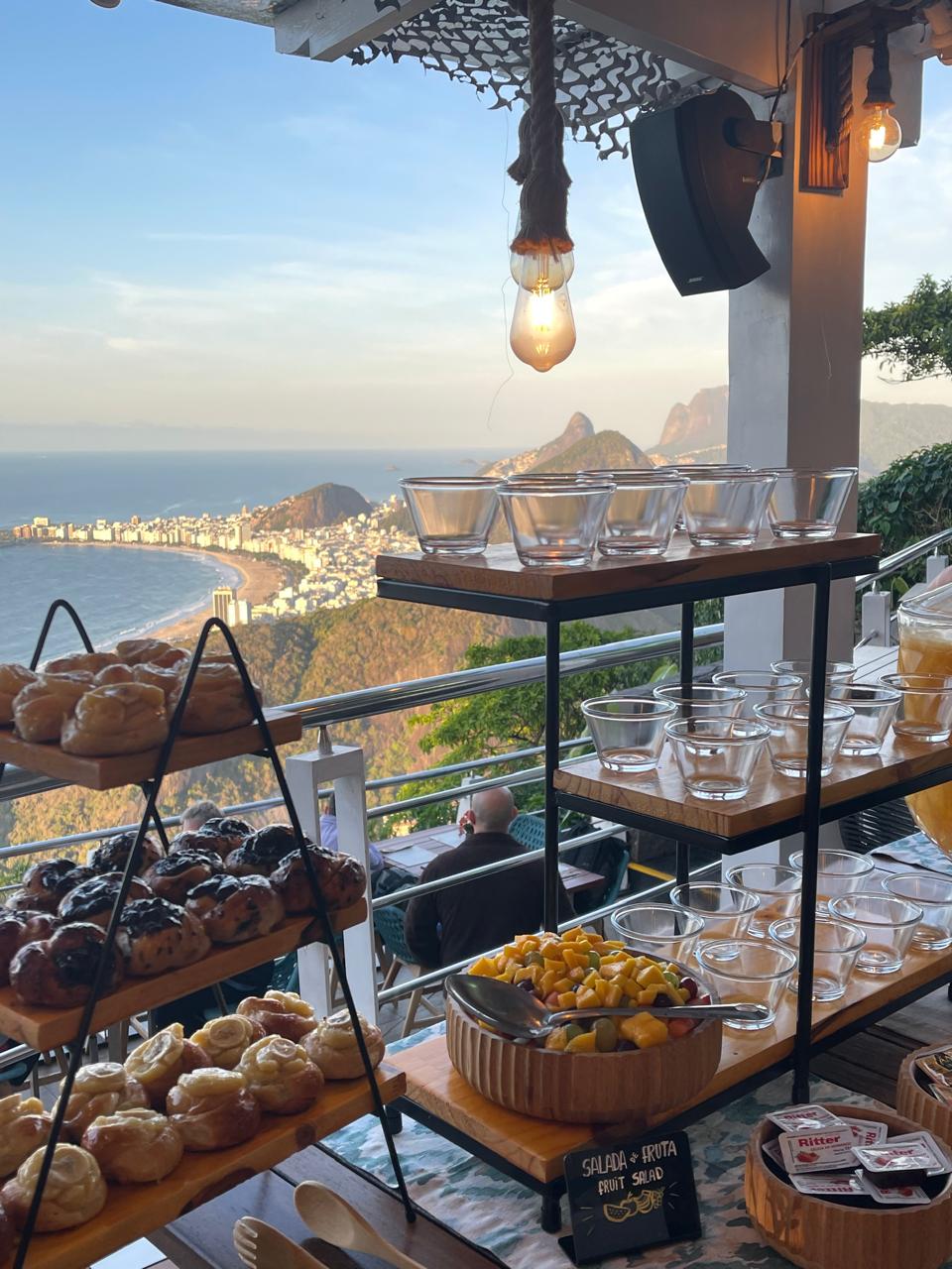 Café da manhã com vista: depois do amanhecer, o público é convidado a fazer uma refeição e ainda pode ficar no local pelo tempo que desejar