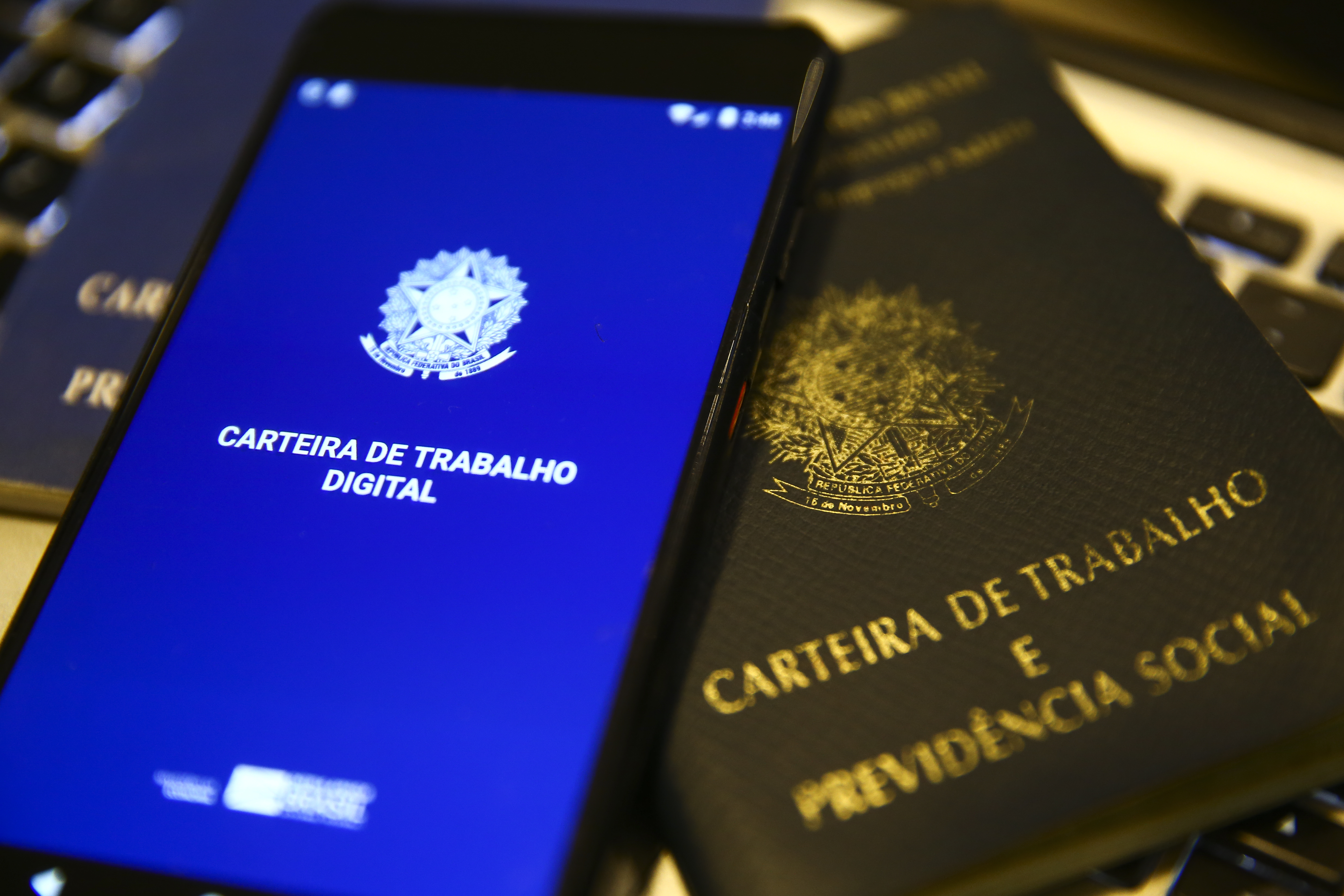 carteira-de-trabalho.jpg