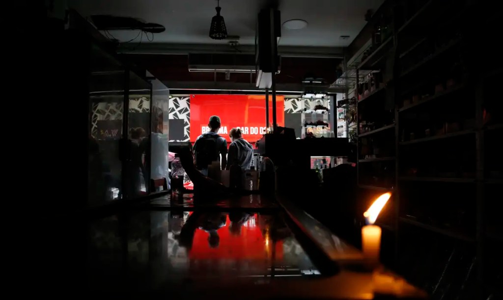 Procon de SP multa Enel em cifra milionária por apagão