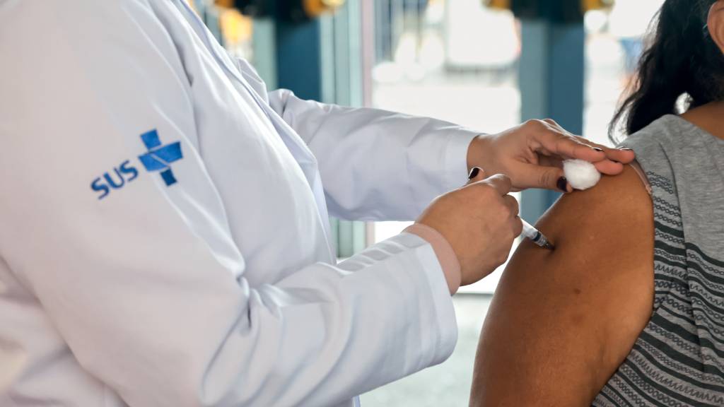 Hora da virada? O impacto da aprovação de vacina nacional contra a dengue