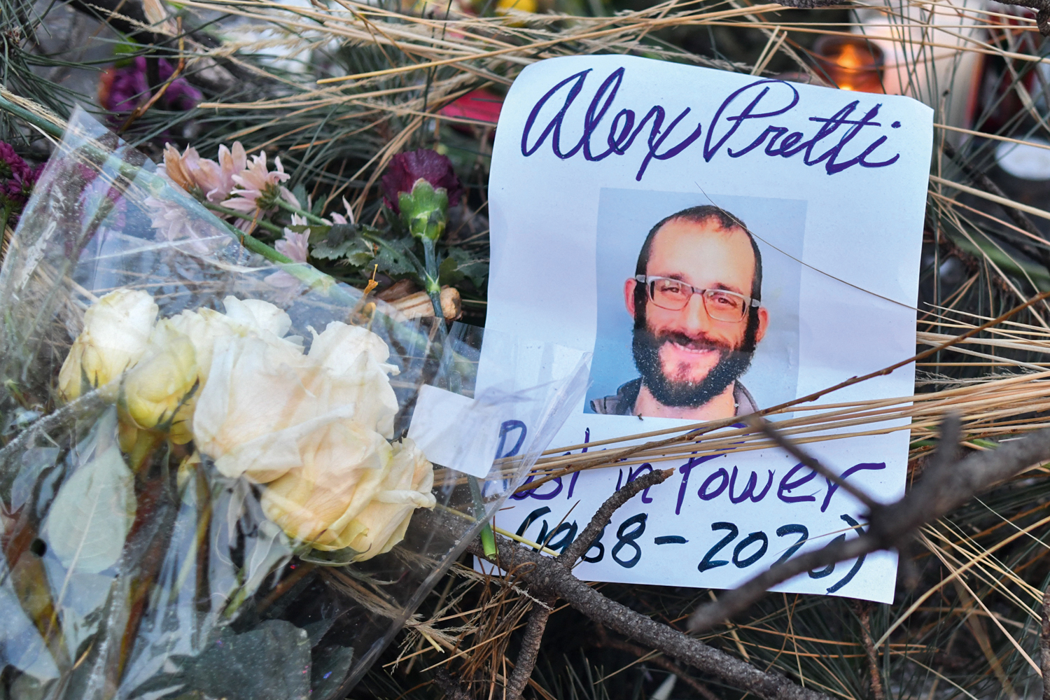 VÍTIMA - Homenagem a Pretti: abatido pelos agentes por “terrorismo doméstico”