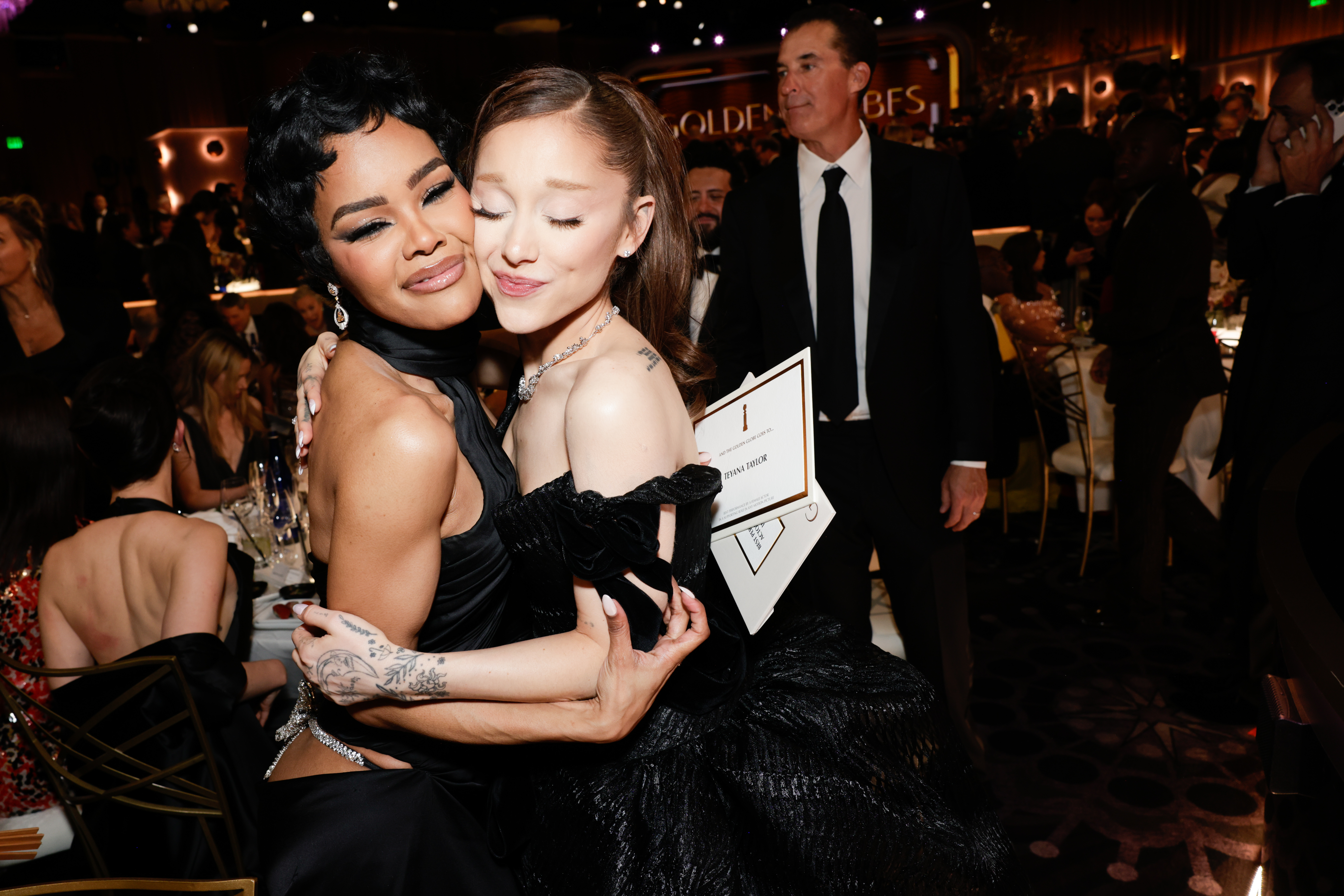 Após ser derrotada por Teyana Taylor, Ariana Grande abraçou a rival