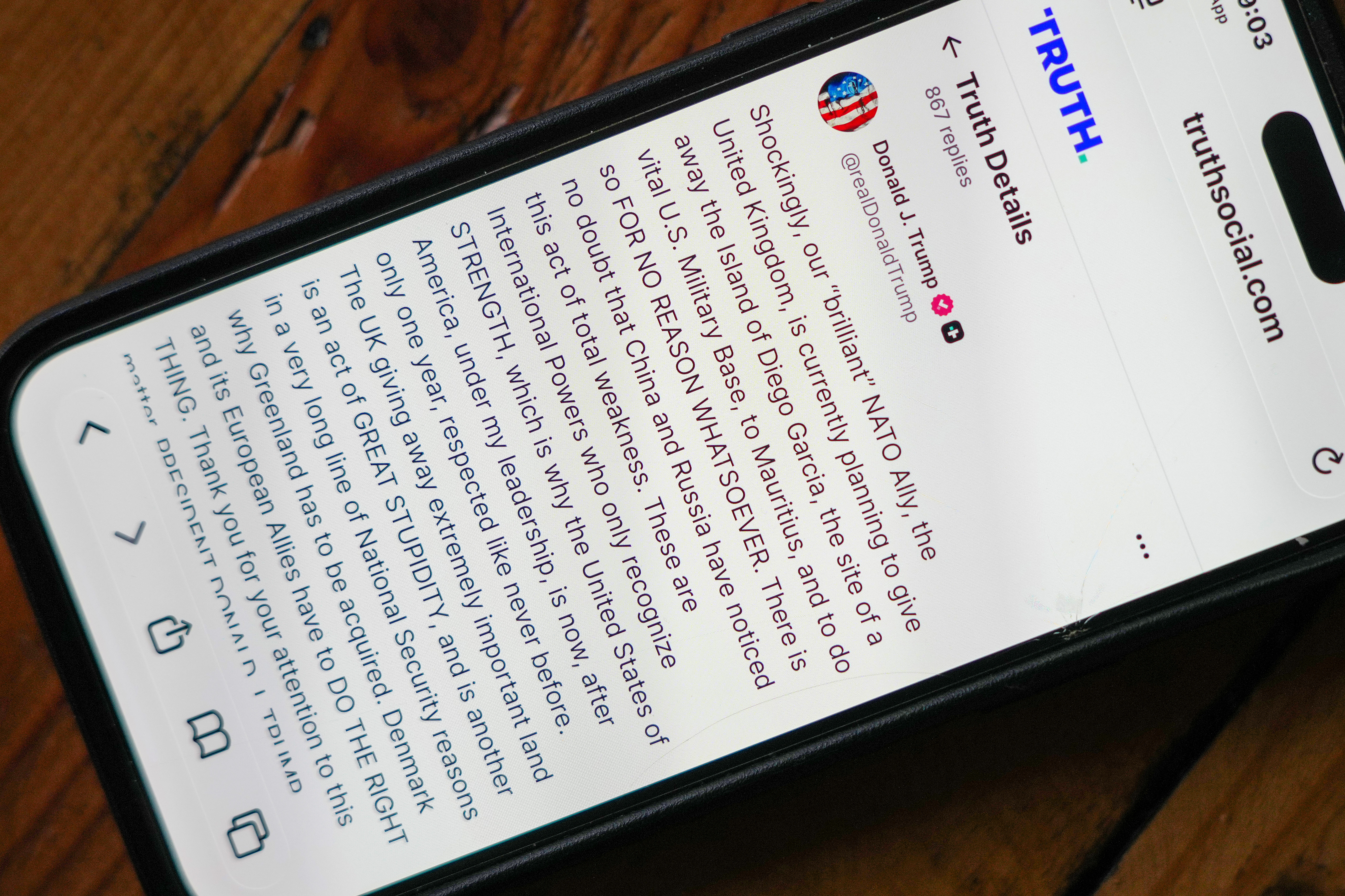 Publicação de Trump na própria rede social