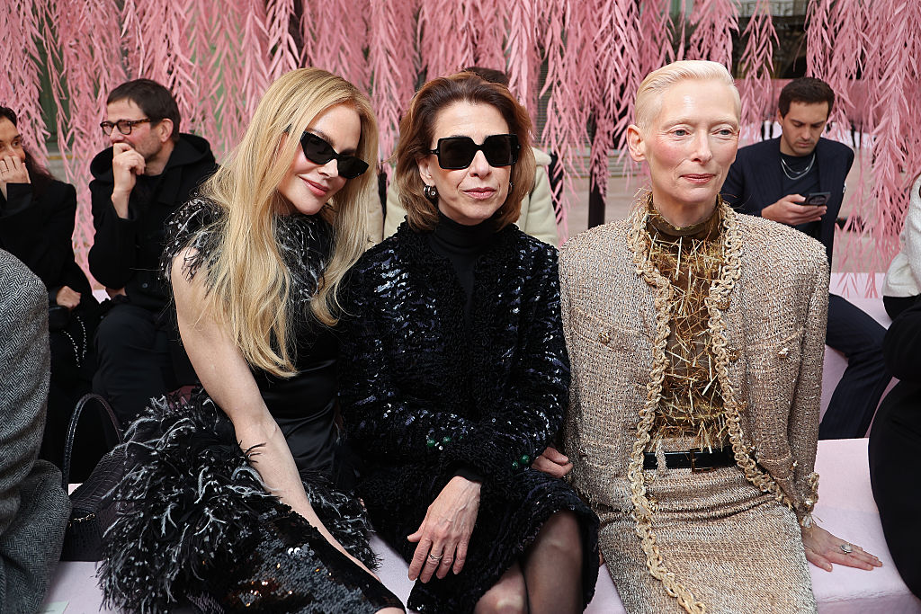 Nicole Kidman, Fernanda Torres e Tilda Swinton: tricô na primeira fila da Chanel