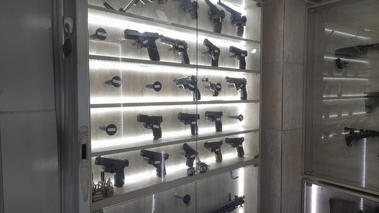 PF mira servidores públicos do Nordeste por tráfico de armas e munições