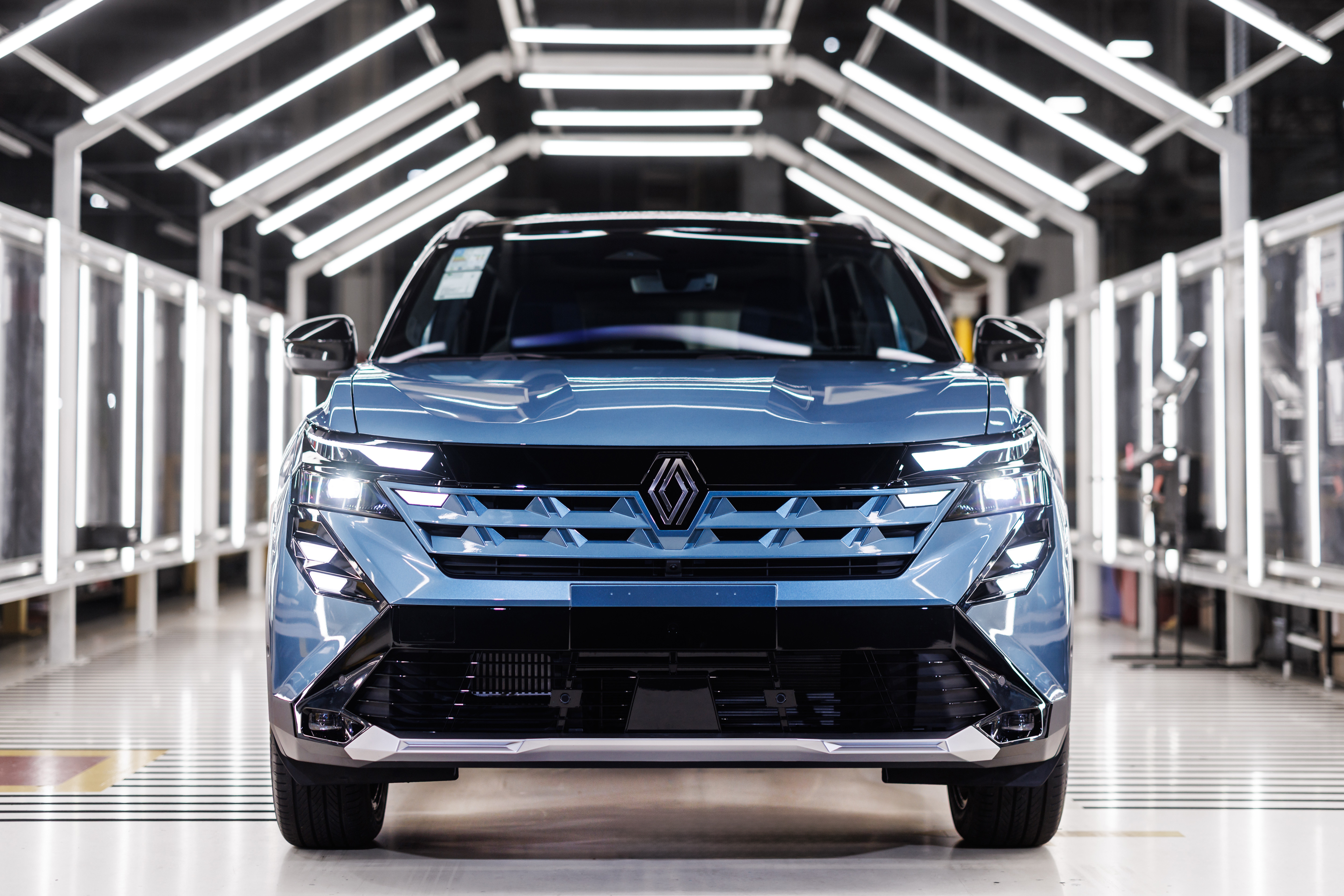 Renault não voltará a vender carros na China e reforça aliança com a Geely