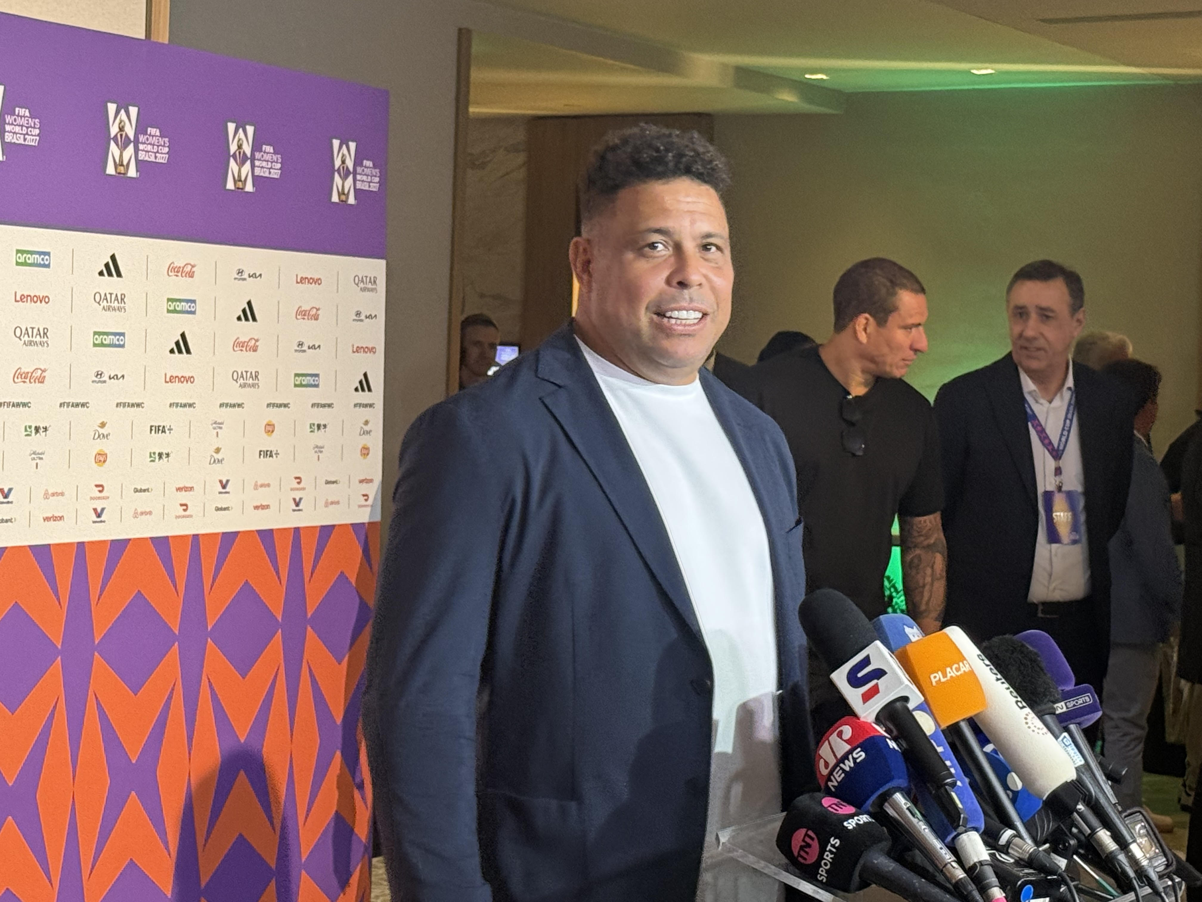 Ronaldo compareceu ao lançamento da Copa do Mundo Feminina 2027