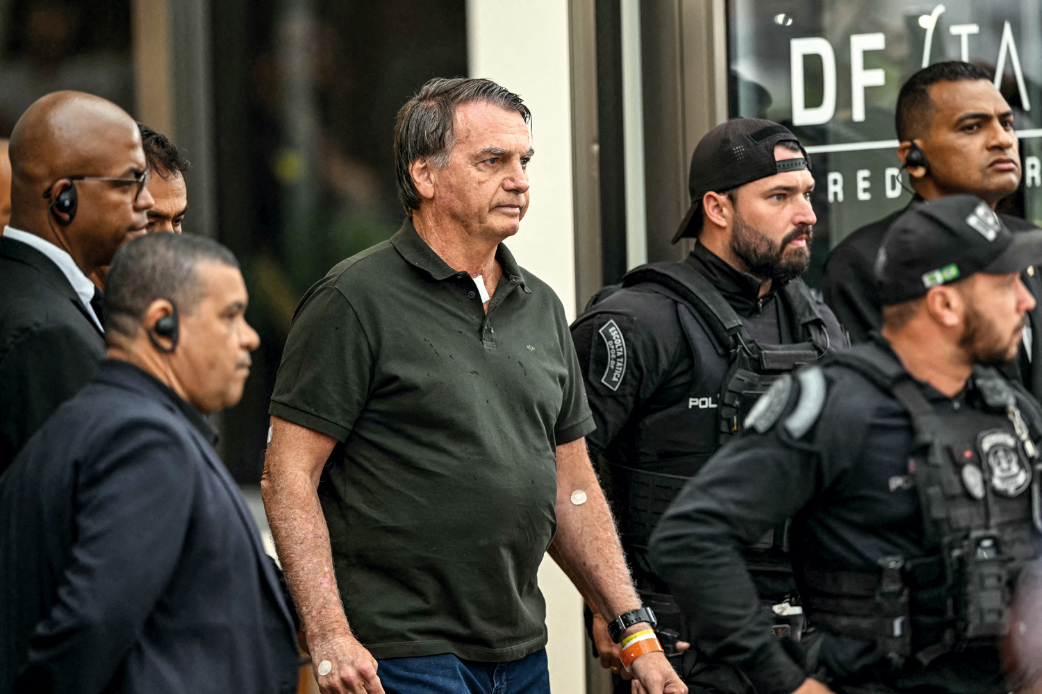 R&Eacute;U - O capit&atilde;o hoje: o ex-presidente s&oacute; escapa de condena&ccedil;&atilde;o se houver anistia