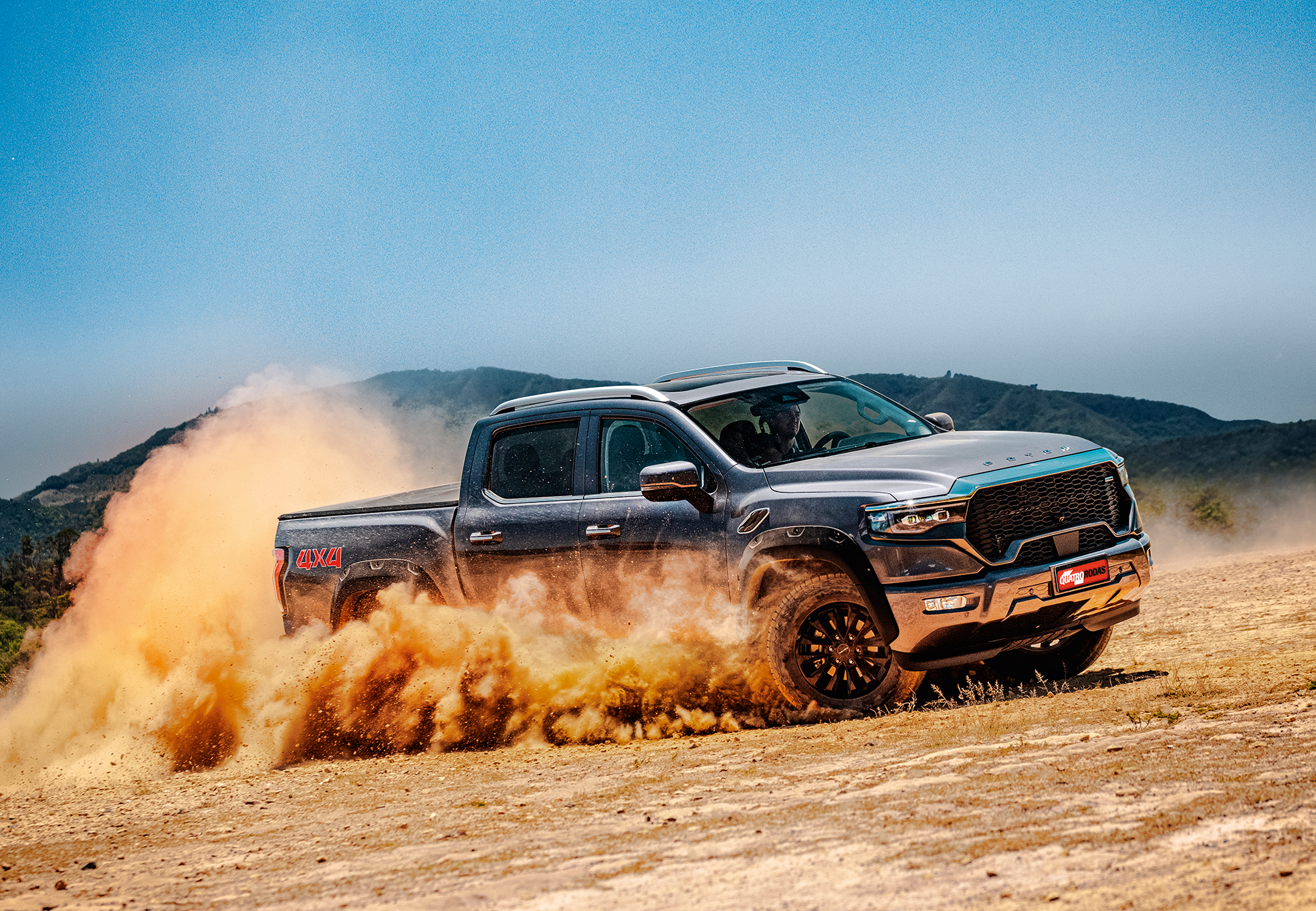 Foton Tunland V9 é gigante com preço baixo, mas motor diesel híbrido decepciona