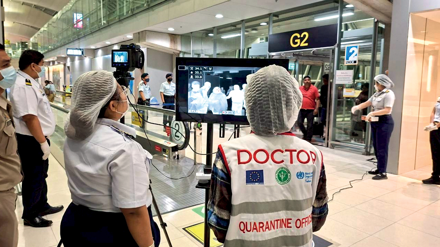 MEDIDA DE SEGURANÇA - Aeroporto na Tailândia: testagem de passageiros