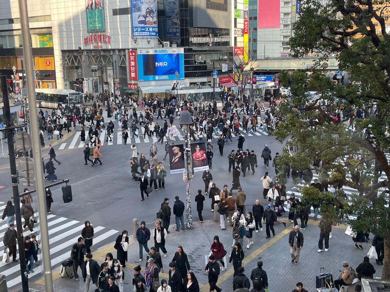 Shibuya Crossing: é neste bairro, um dos mais vibrantes da capital japonesea, que fica o cruzamento de pedestres mais movimentado do mundo