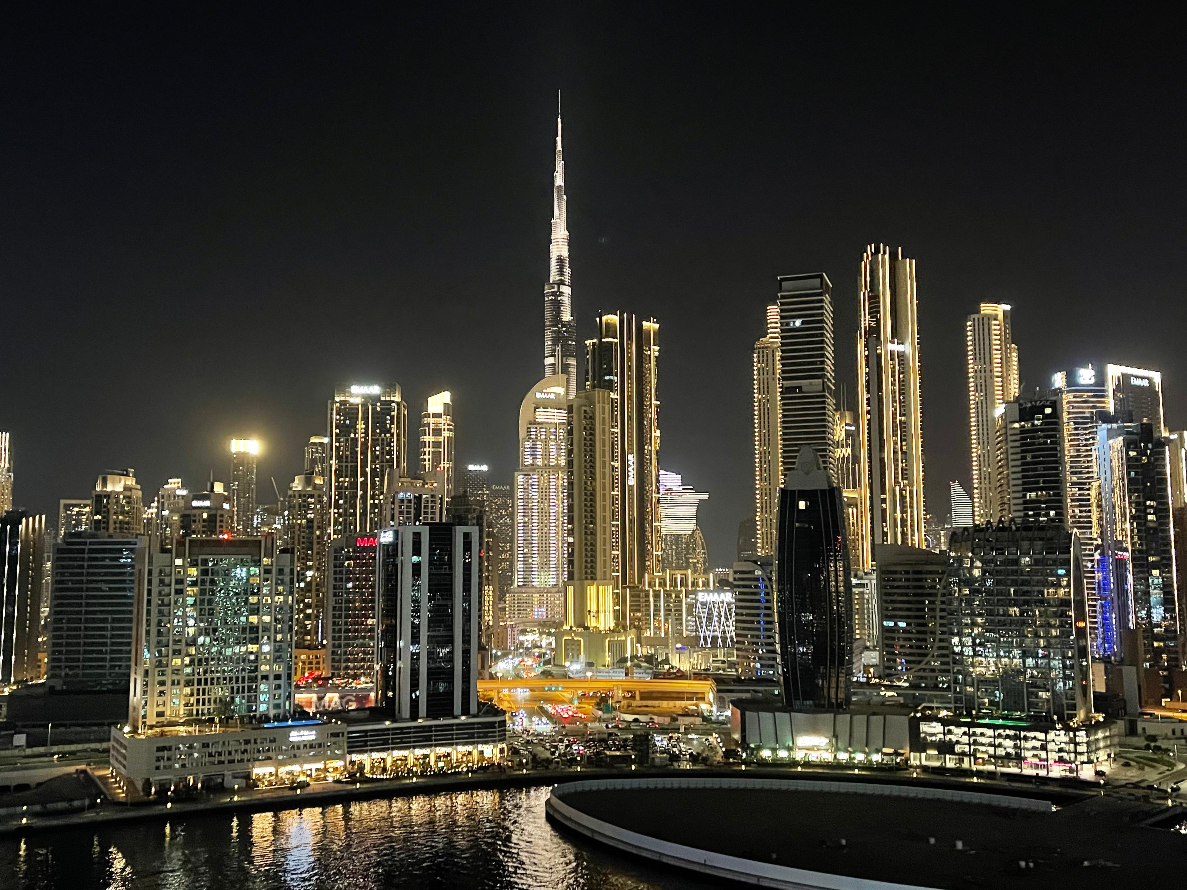Burj Khalifa: com 163 andares, o prédio mais algo do mundo é onipresente no skyline do emirado