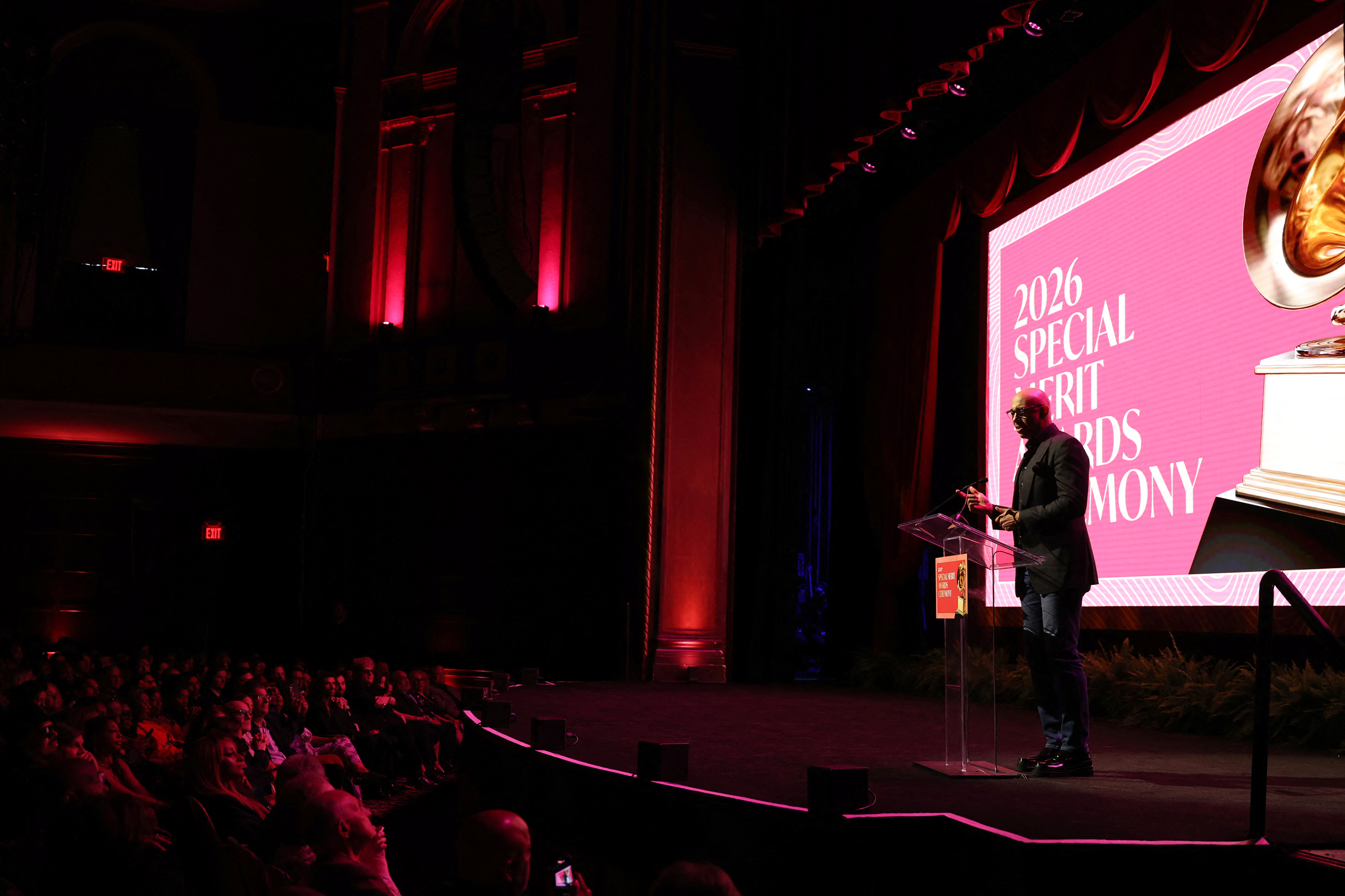 Harvey Mason Jr., CEO da Recording Academy, que organiza o Grammy, durante a cerimônia de premiação de mérito especial, em 30 de janeiro de 2026