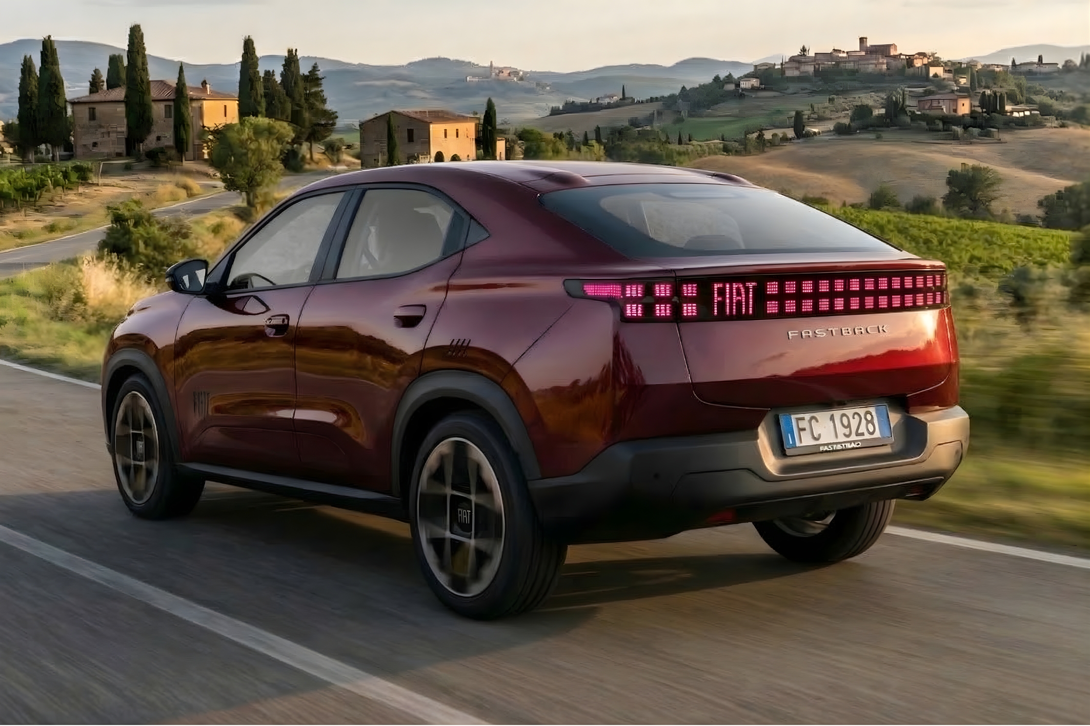 Novo Fiat Fastback europeu estreia em junho e SUV de 7 lugares vem aí