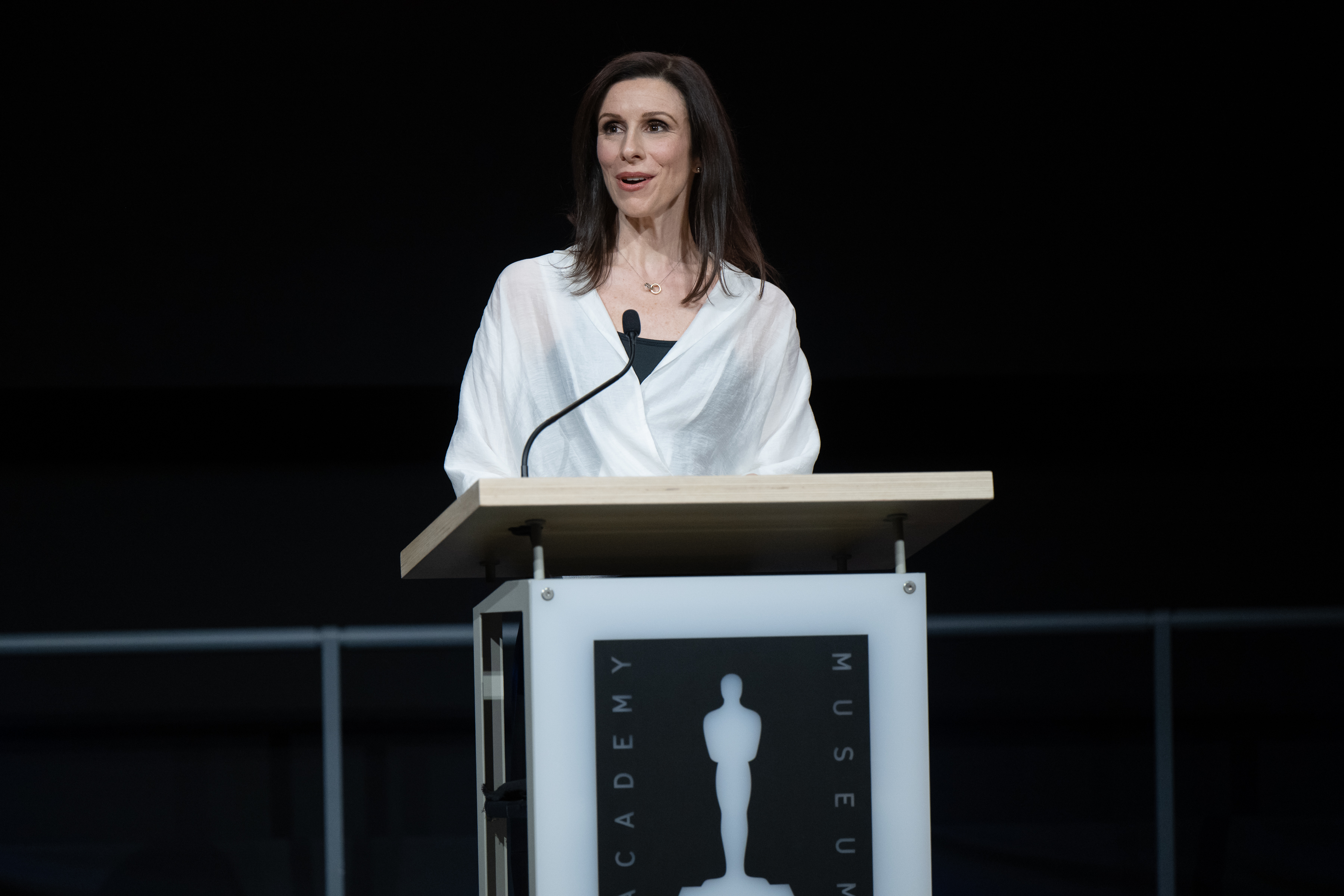 Meredith Shea durante evento da Academia em 12 de março