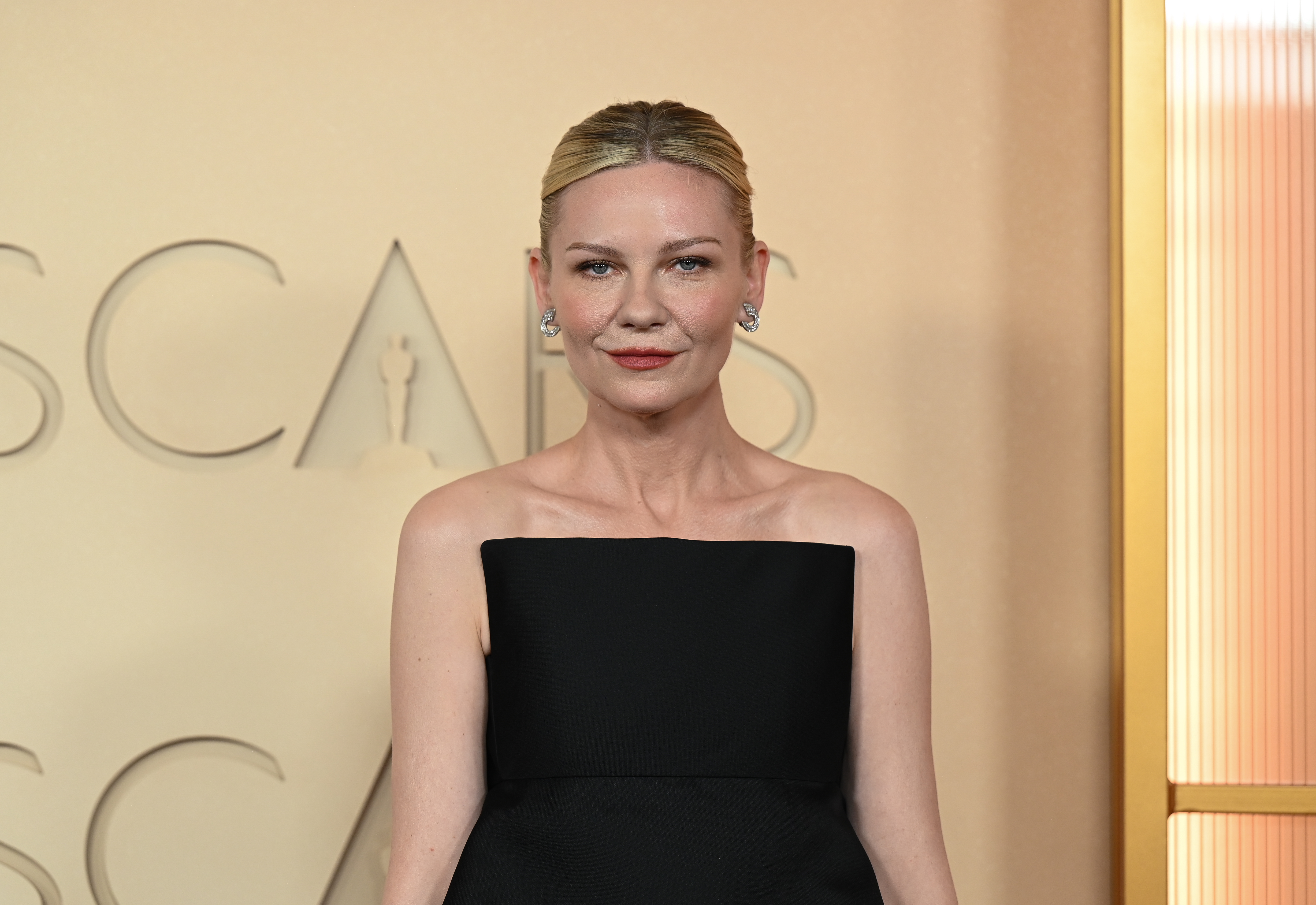 Kirsten Dunst no Oscar 2026