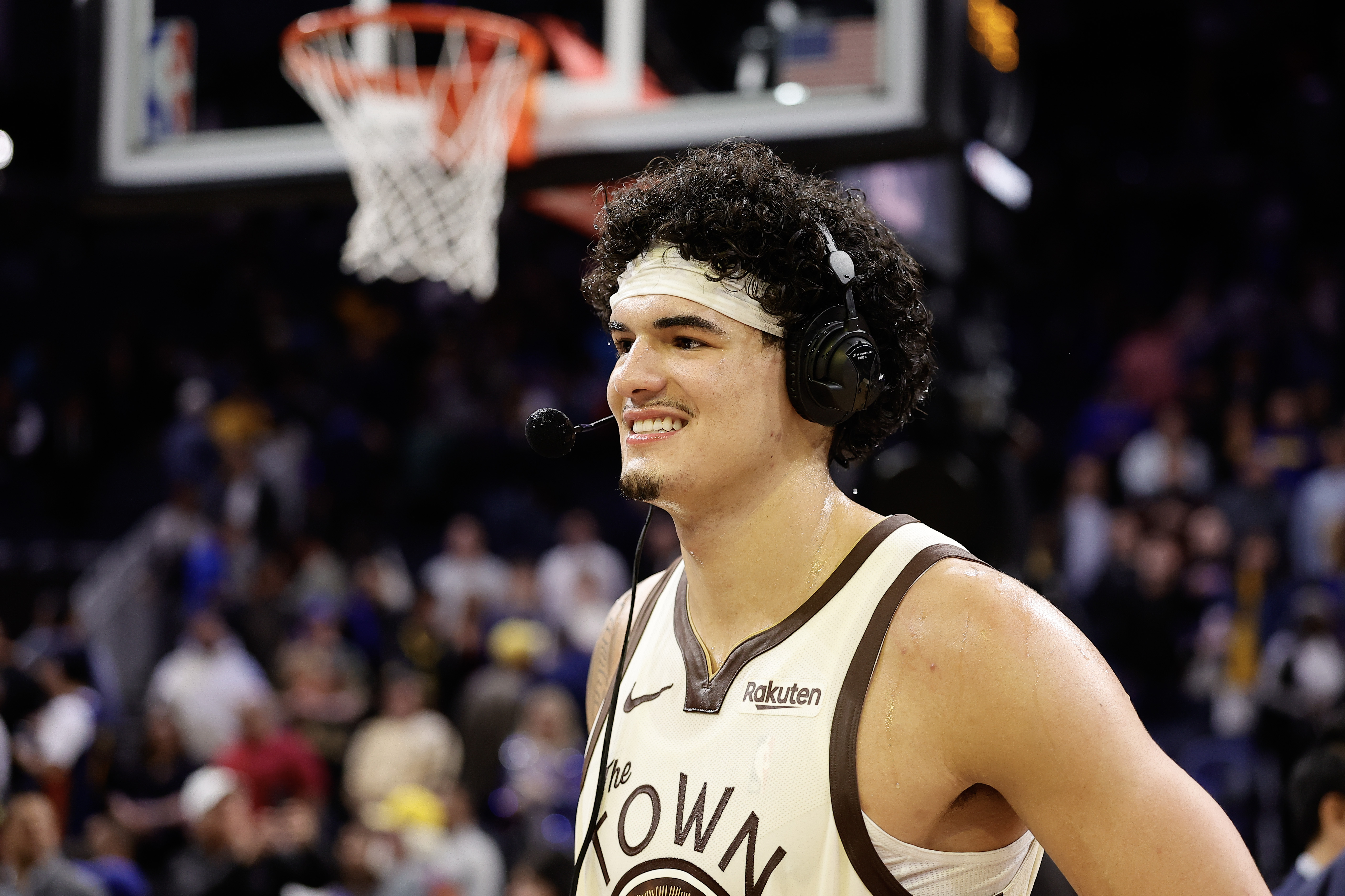 Gui Santos entra em seleto grupo com pontuação recorde pelo Warriors