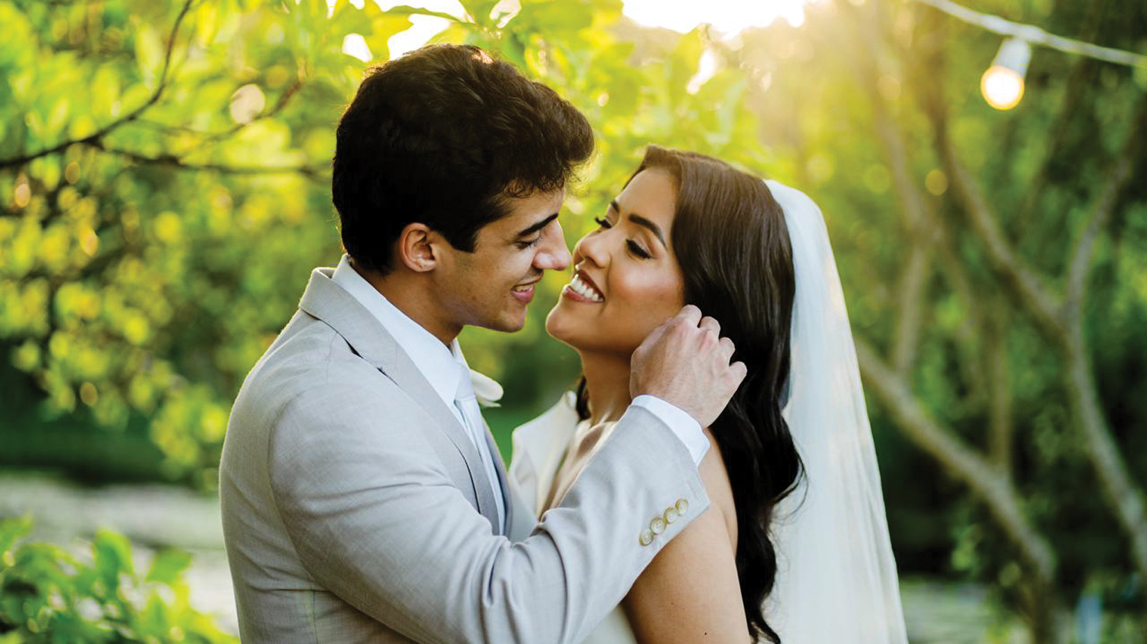 UNI&Atilde;O PLANEJADA - S&oacute;cios no amor e nos neg&oacute;cios, Jamille Carvalho, 27 anos, e Jo&atilde;o Pedro Carvalho, 29, s&oacute; subiram ao altar depois de separar os dois assuntos: &ldquo;Quisemos proteger a fam&iacute;lia de eventuais d&iacute;vidas&rdquo;, diz ela.