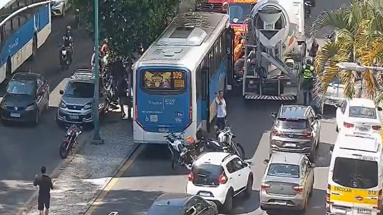 Acidente em Laranjeiras deixa mulher de 35 anos em estado grave