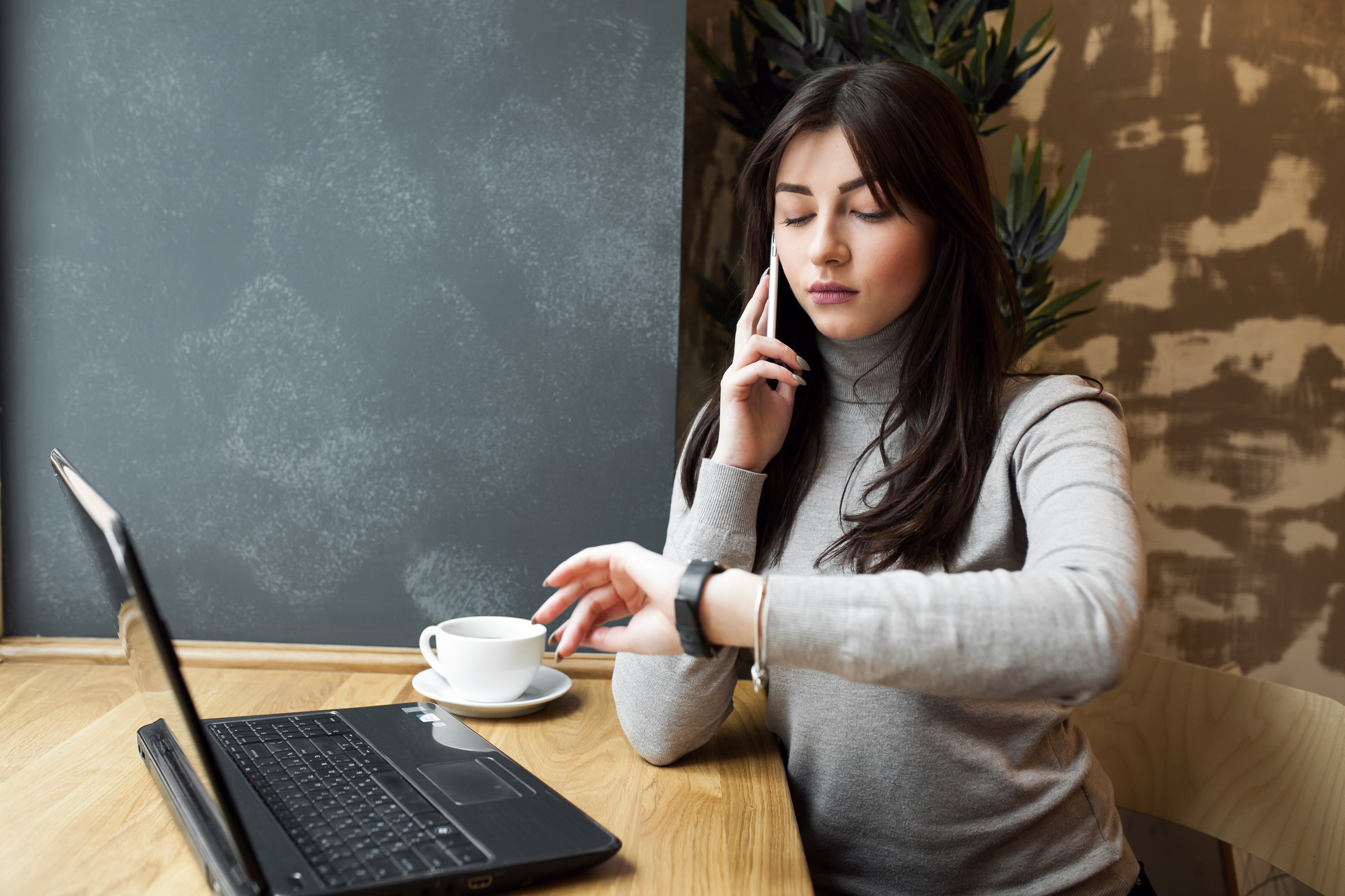 Ficar muito tempo sentado pode prejudicar a saúde mesmo de quem se exercita