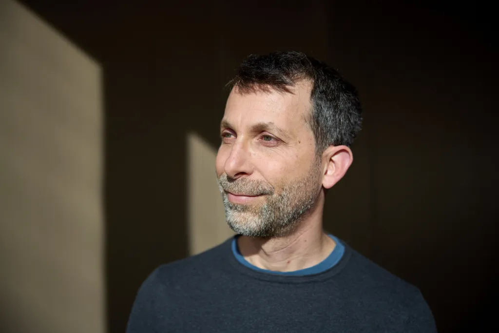 ALÉM - David Silver: por onde passou, cientista testou limites da tecnologia -