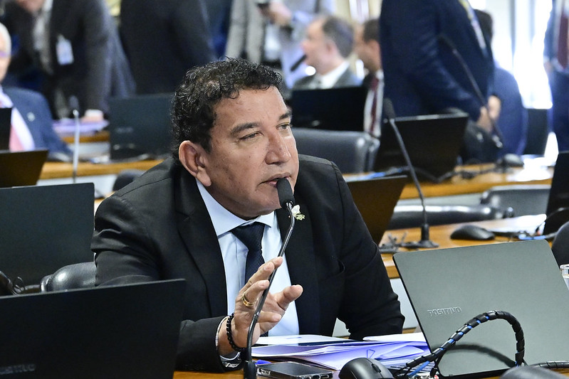 Senador se refere a Moraes como ‘cadáver sem empatia’ durante sabatina