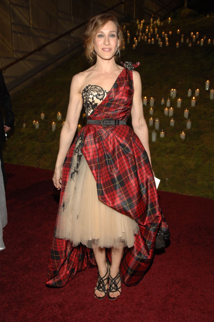 Sarah Jessica Parker veste Alexander McQueen